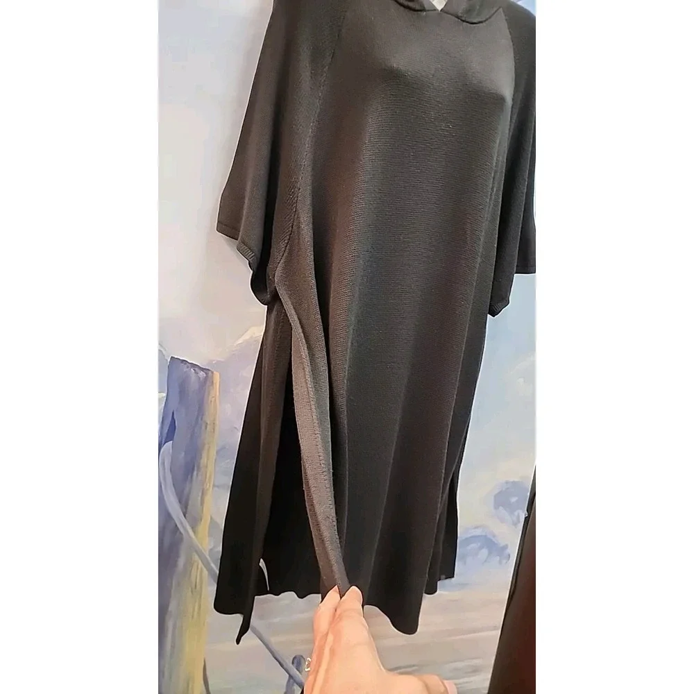 Lululemon M/L Black Opened Up Hooded Poncho Long Version LNC!